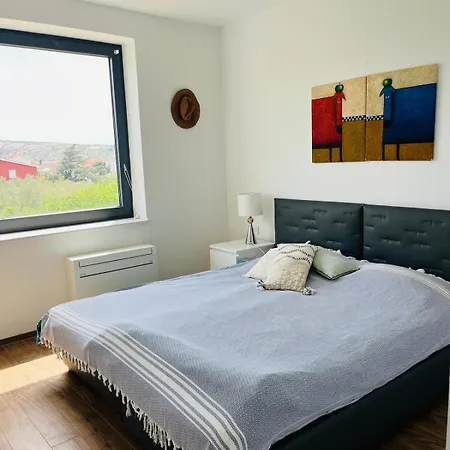 Luxury Eszter